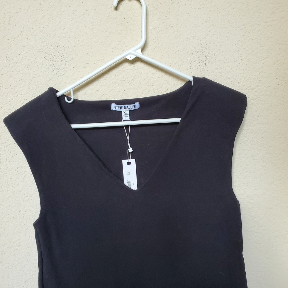 Steve Madden Black Sleeveless V Neck Bodysuit Classic Closet Staple Size XL - Picture 2 of 7